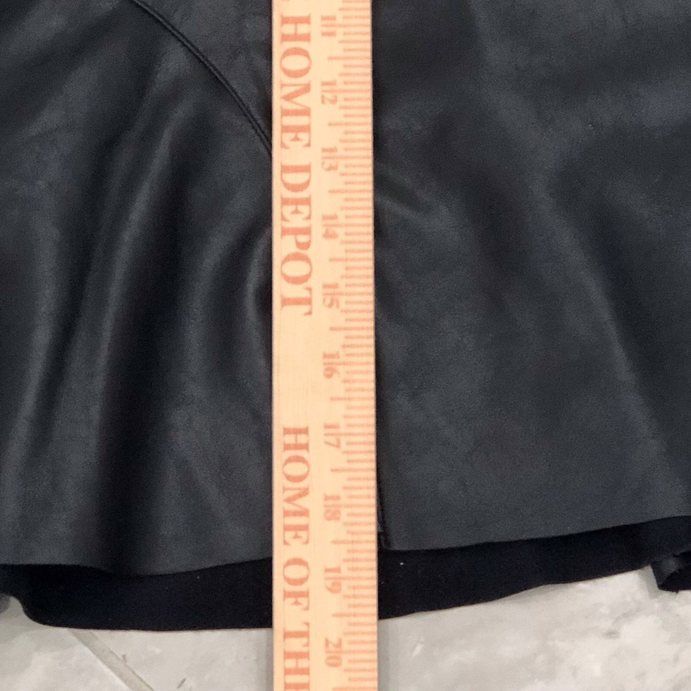 Tuckernuck Black Faux Leather A-Line Skater Mini Skirt Women's XL Vegan Preppy - Picture 5 of 8